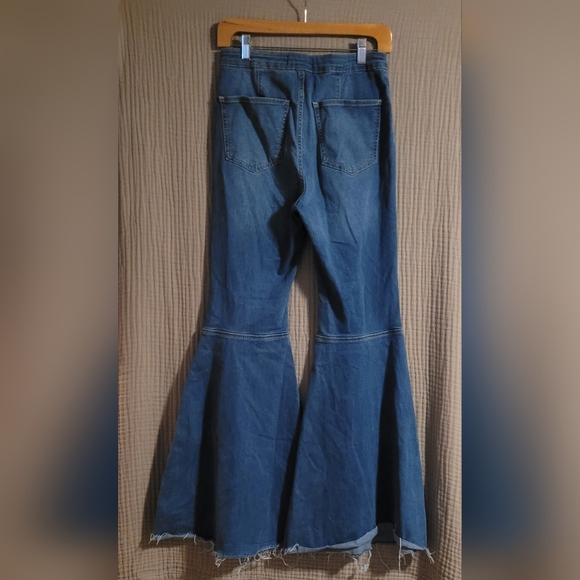 We The Free (Free People) Just Float on Flare Jeans in Jericho Blue Size 29 - Picture 2 of 11